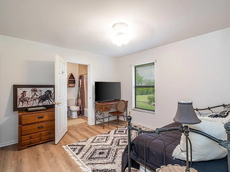 12775 Guilford Cir — Photo 18
