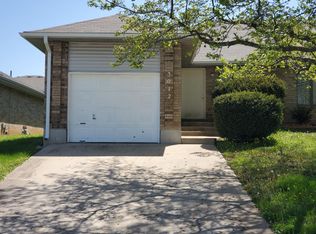 3042 W Edgewood St, Springfield, MO 65807