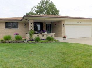 21936 Camille Ct, Woodhaven, MI 48183