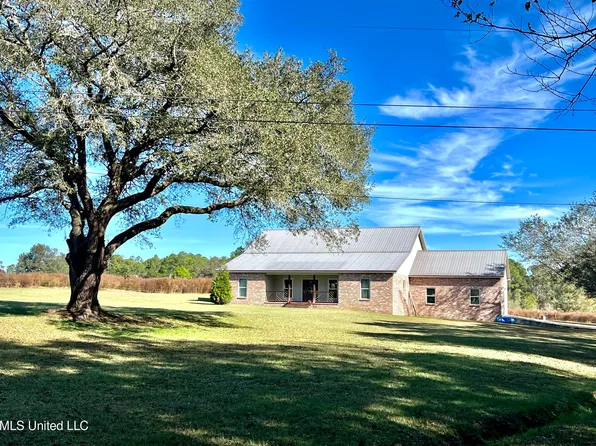 8385 Coleman Homestead Rd, Moss Point, MS 39562