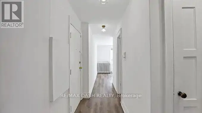 917 Saint Clair Ave W #30 — Photo 34