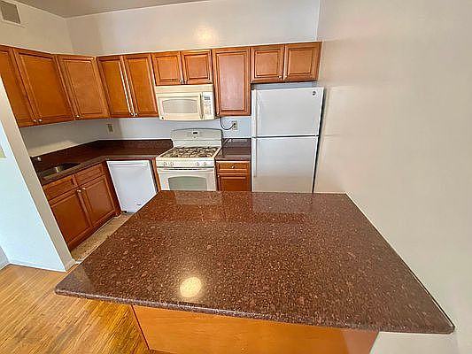 4th image of 121 E 12th St APT 7H