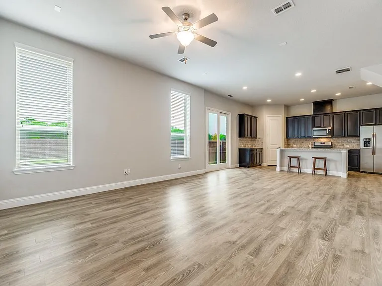 603 Ansley Way — Photo 6