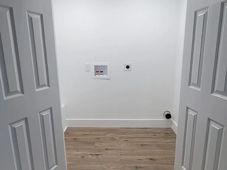 509 Medill St — Photo 15