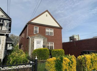 109-33 204th St FLOOR 2, Saint Albans, NY 11412
