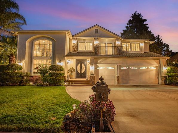 290 Bonnie Ln, Hollister, CA 95023