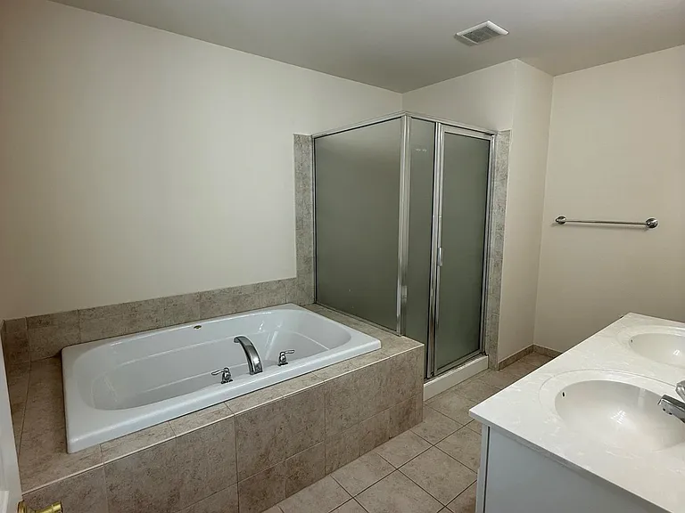 860 Main St — Photo 18
