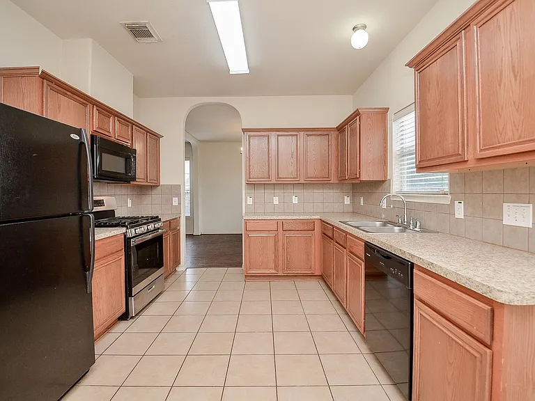 20903 Hamlet Ridge Ln — Photo 11