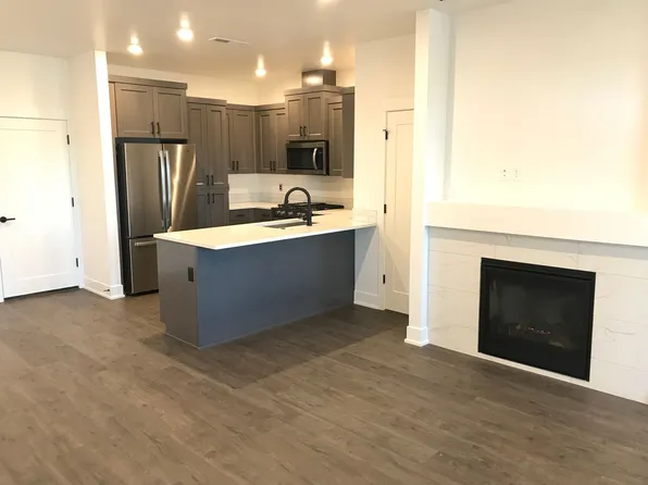 3017 Red Jasper Pl, Bend, OR 97701