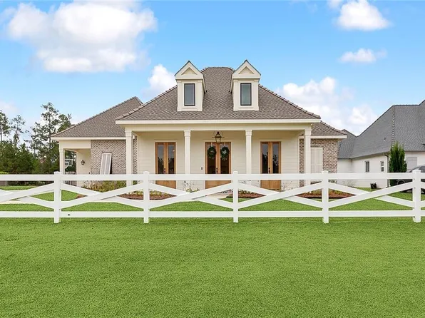 467 Bedico Pkwy, Madisonville, LA 70447