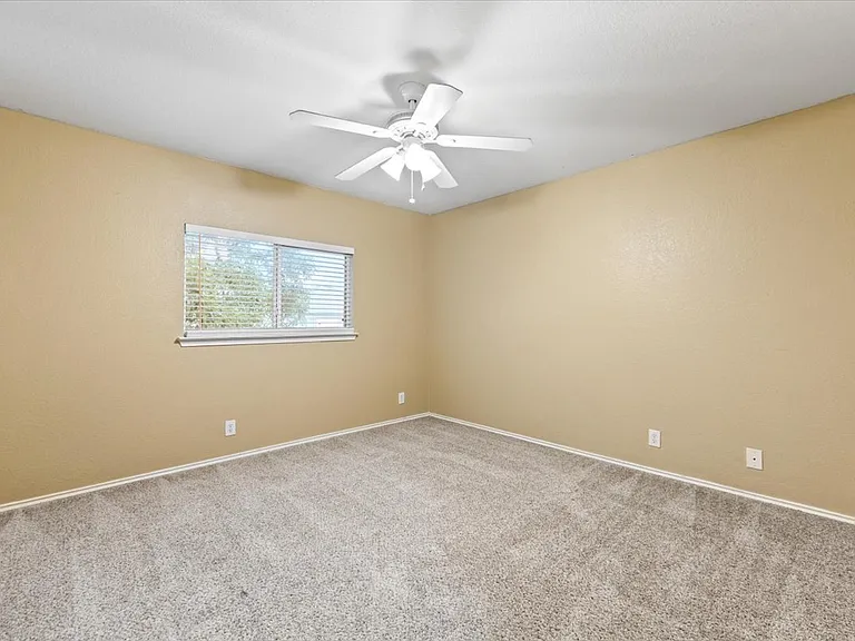5519 Tomas Cir — Photo 17
