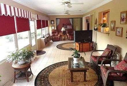 2nd image of 1703 Circle Dr