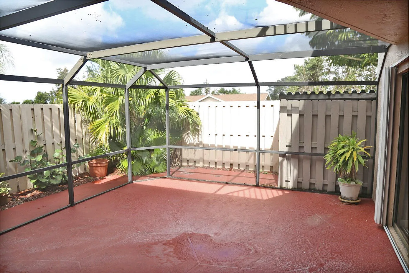 3 bed, 3.0 bath, 1326 sqft, $2,500 — Photo 3
