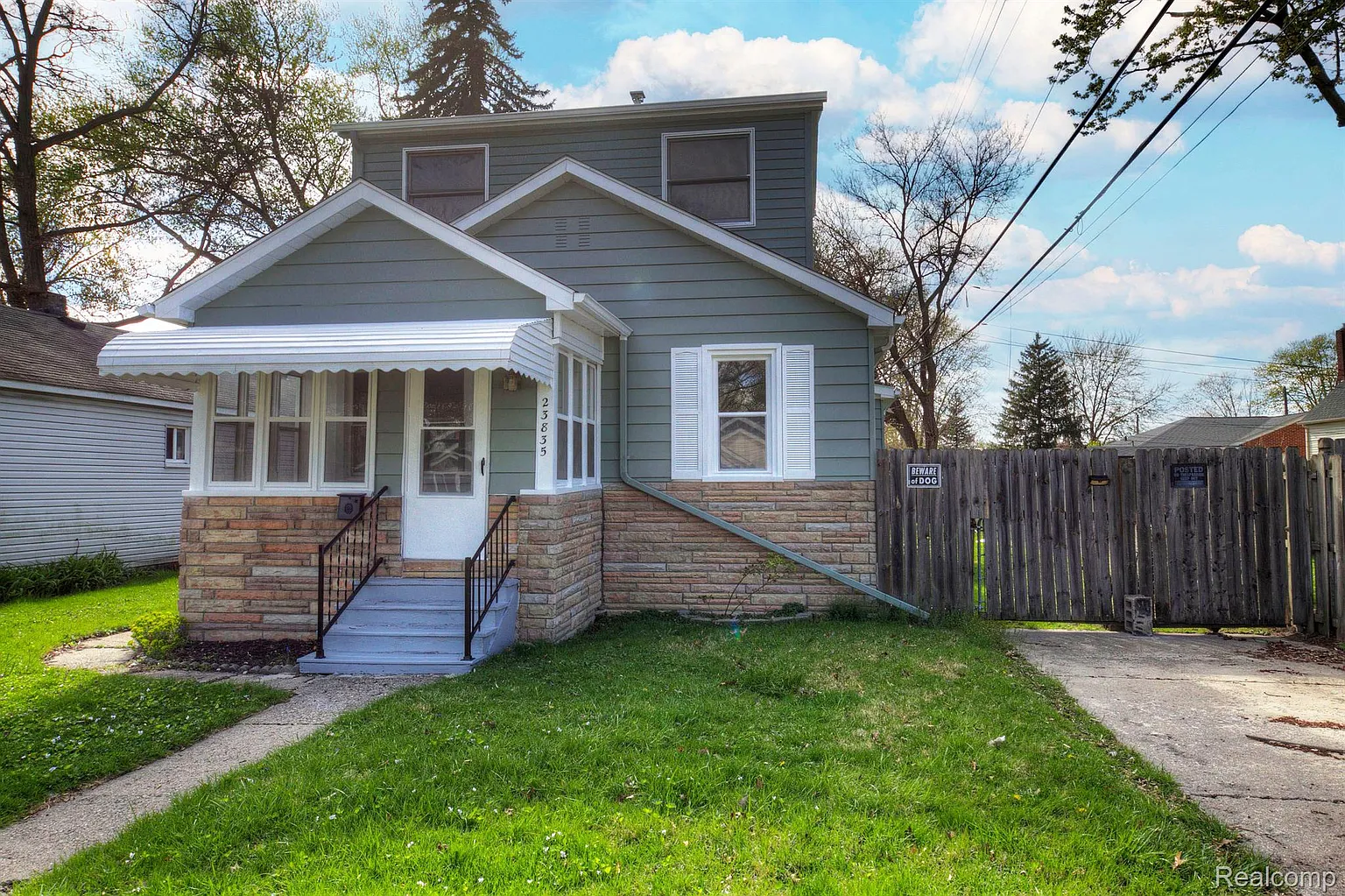23835 Hazelwood Ave photo 1