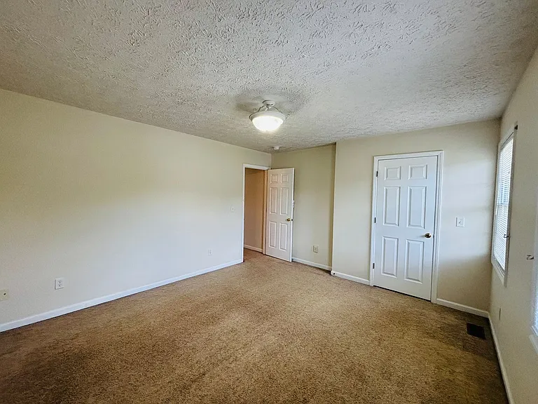 409B Miller St — Photo 11