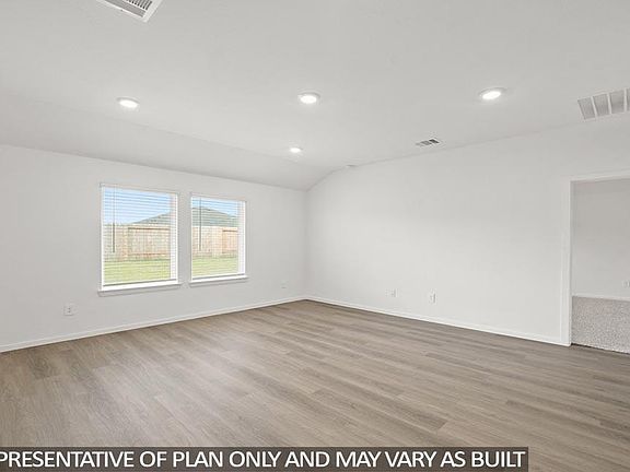 5th image of 16780 Country Roots Ave