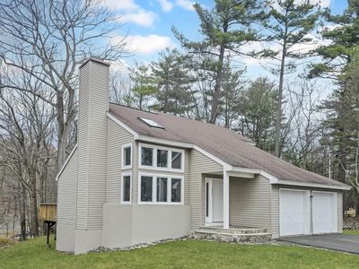 206 Mountain Lake Dr, Dingmans Ferry, PA, 18328