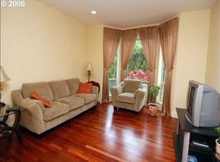 3549 SW Coronado St, Portland, OR 97219