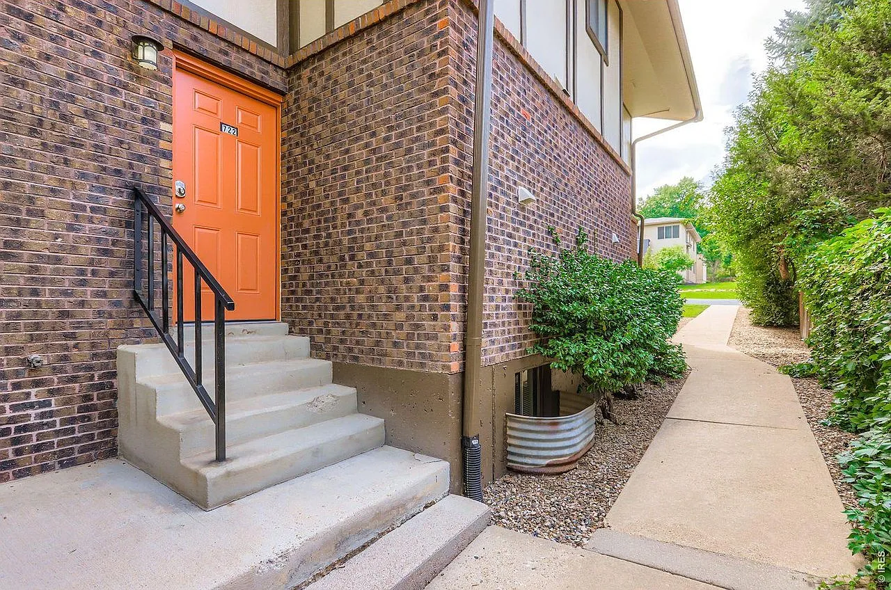 2 bed, 886 sqft, $2,250 — Photo 3