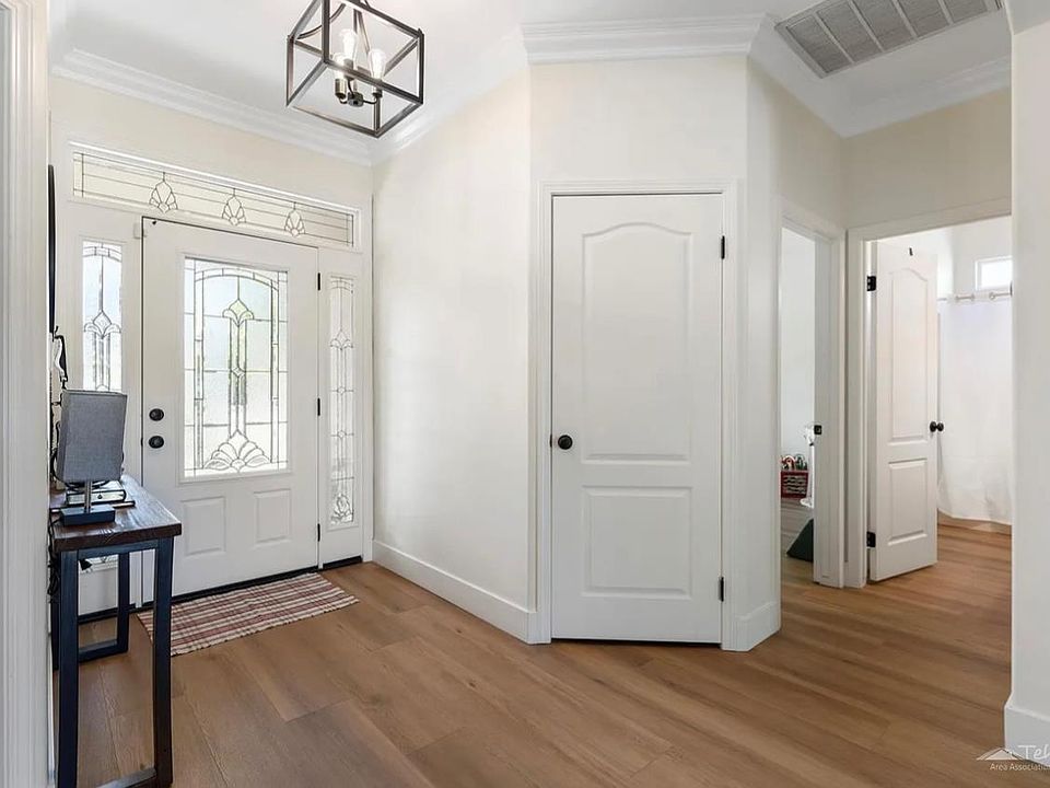 2nd image of 28341 Braeburn Pl