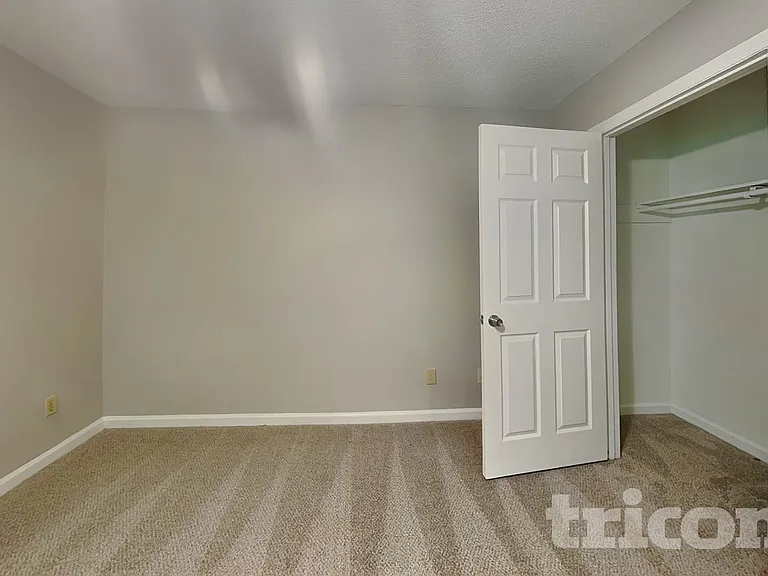 1202 Holly Hills Dr SW — Photo 8