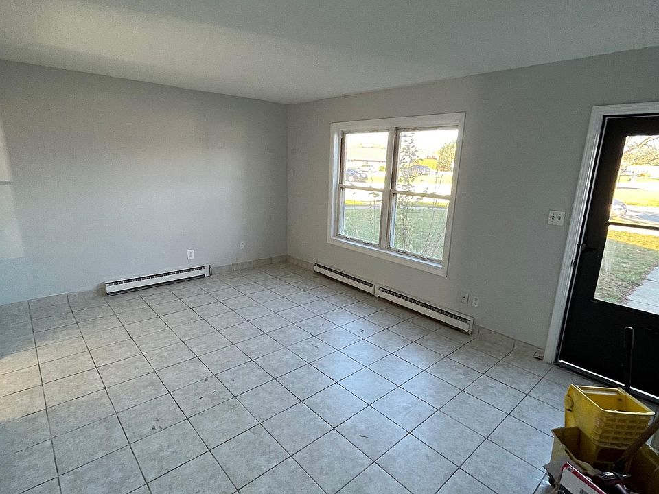 1st image of 540 Greenwood Dr APT D