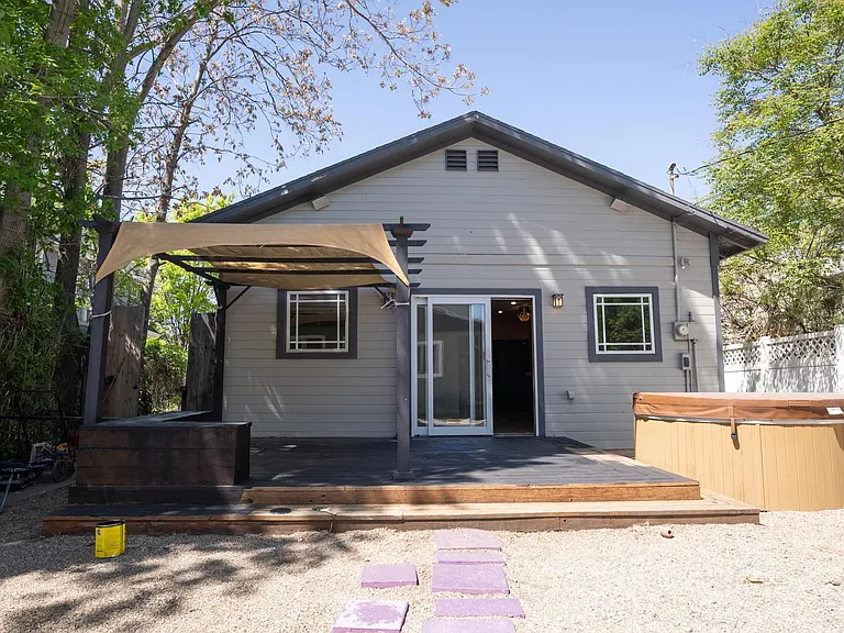 1213 S Windsor St — Photo 25