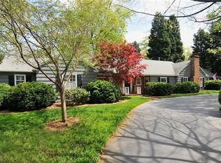 987 Wellington Rd, Winston Salem, NC 27106