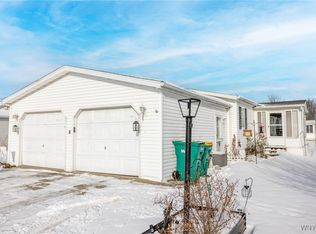 79 Golden Pond Est, Akron, NY 14001