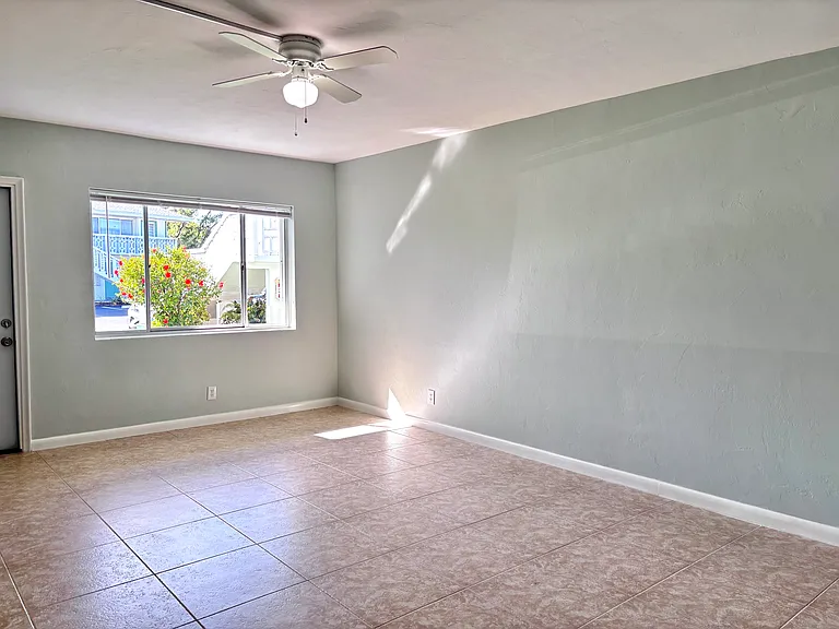1950 Lake Osborne Dr #3 — Photo 3