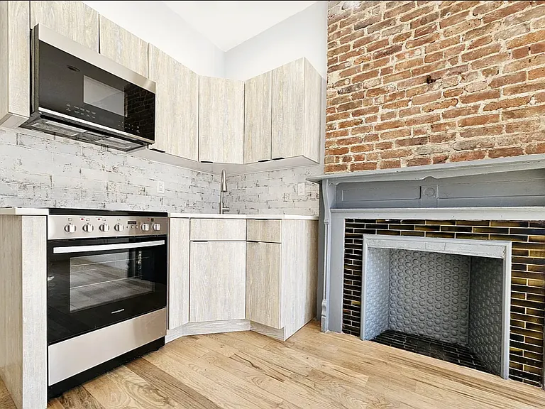 1167 Dean St #2AA — Photo 3