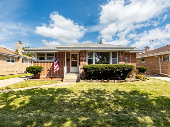 7046 W Cleveland St, Niles, IL 60714