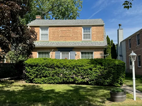 8217 Laramie Ave, Skokie, IL 60077