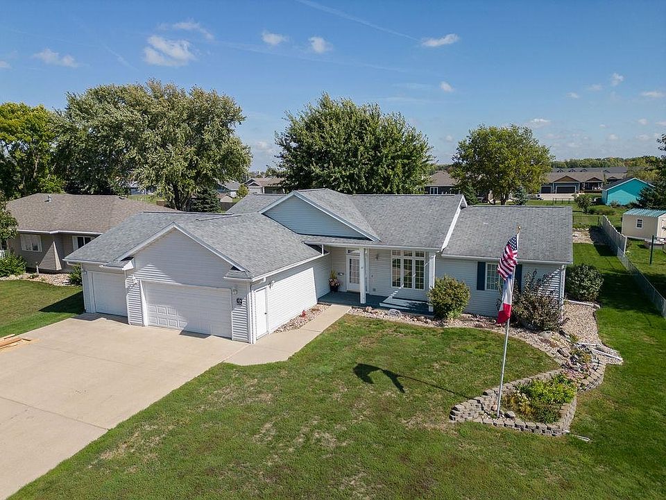 1st image of 2701 Zenith Ave