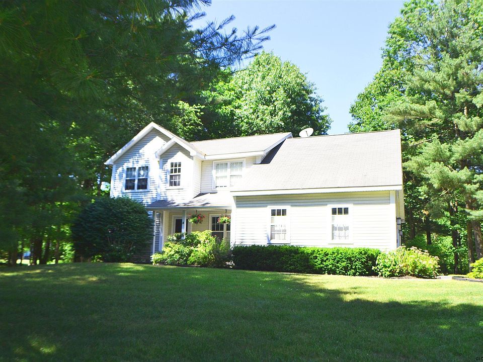 1st image of 5 Dennis Dr