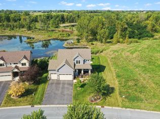 2548 Coldwater Xing, Mayer, MN 55360