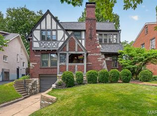 7037 Northmoor Dr, Saint Louis, MO 63105