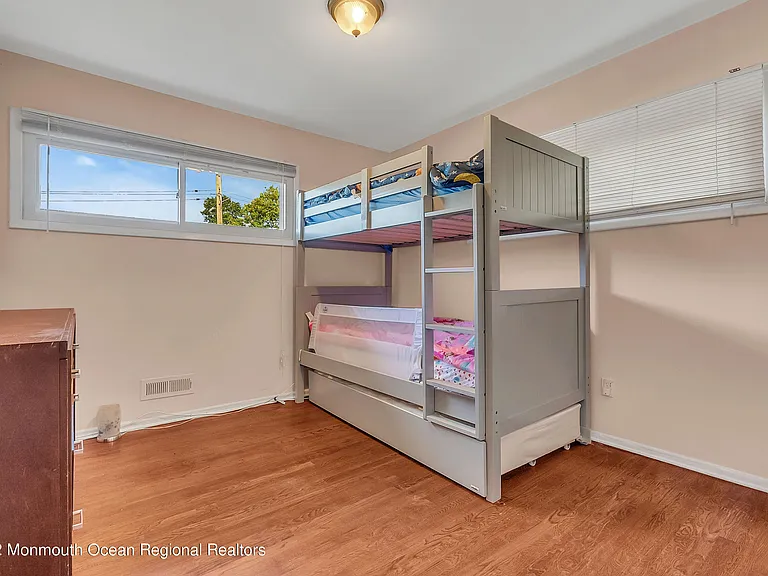 872 Red Oaks Dr — Photo 11