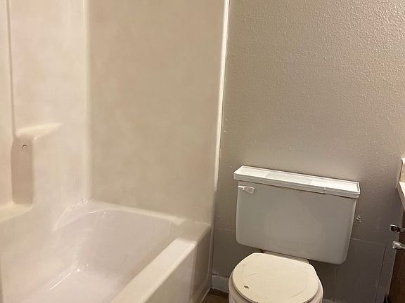 5th image of 2232 Lowden St APT 3