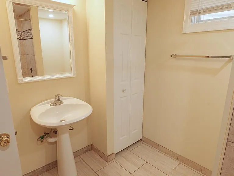 15741 S Thomas Ln #LL — Photo 13