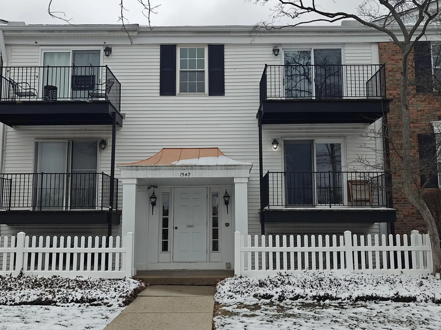 3 bed, 2.0 bath, 1035 sqft, $1,700 — Photo 1
