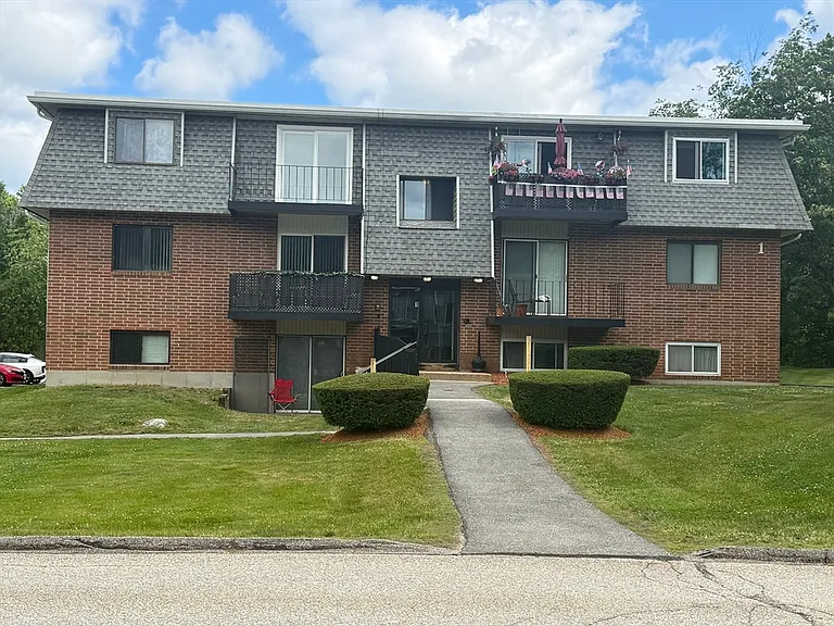 176 Maple Ave #1-31 — Photo 1