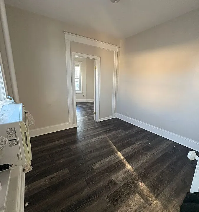 23 Cedar St