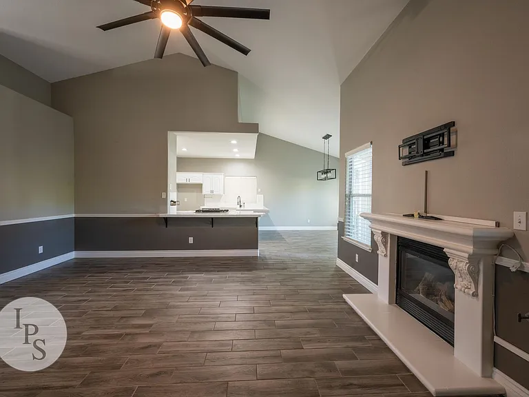 4797 W Oswego Ave — Photo 4