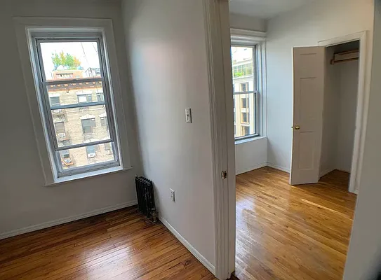 Rented by Salon Realty Corp | media 11