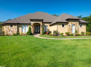 13 Cypress Valley Ct, Maumelle, AR 72113