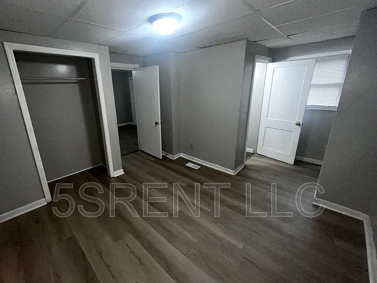 240 S Mary Ellen St #B — Photo 6
