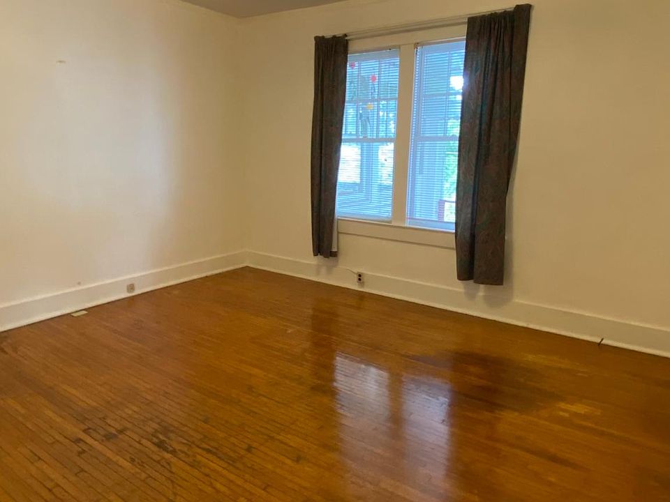 1st image of 2906 Belmont Blvd #B