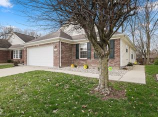 970 Lincoln Park West Dr, Greenwood, IN 46142