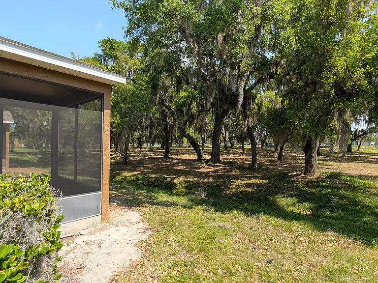 2281 Betsy Ross Ln — Photo 28